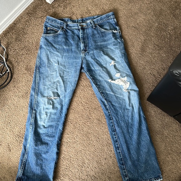 Denim - Ripped Wrangler jeans with rips